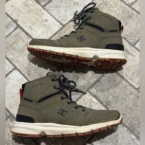 Mens Rare DC Leather Lace Up Olive Green Boots: Size 8